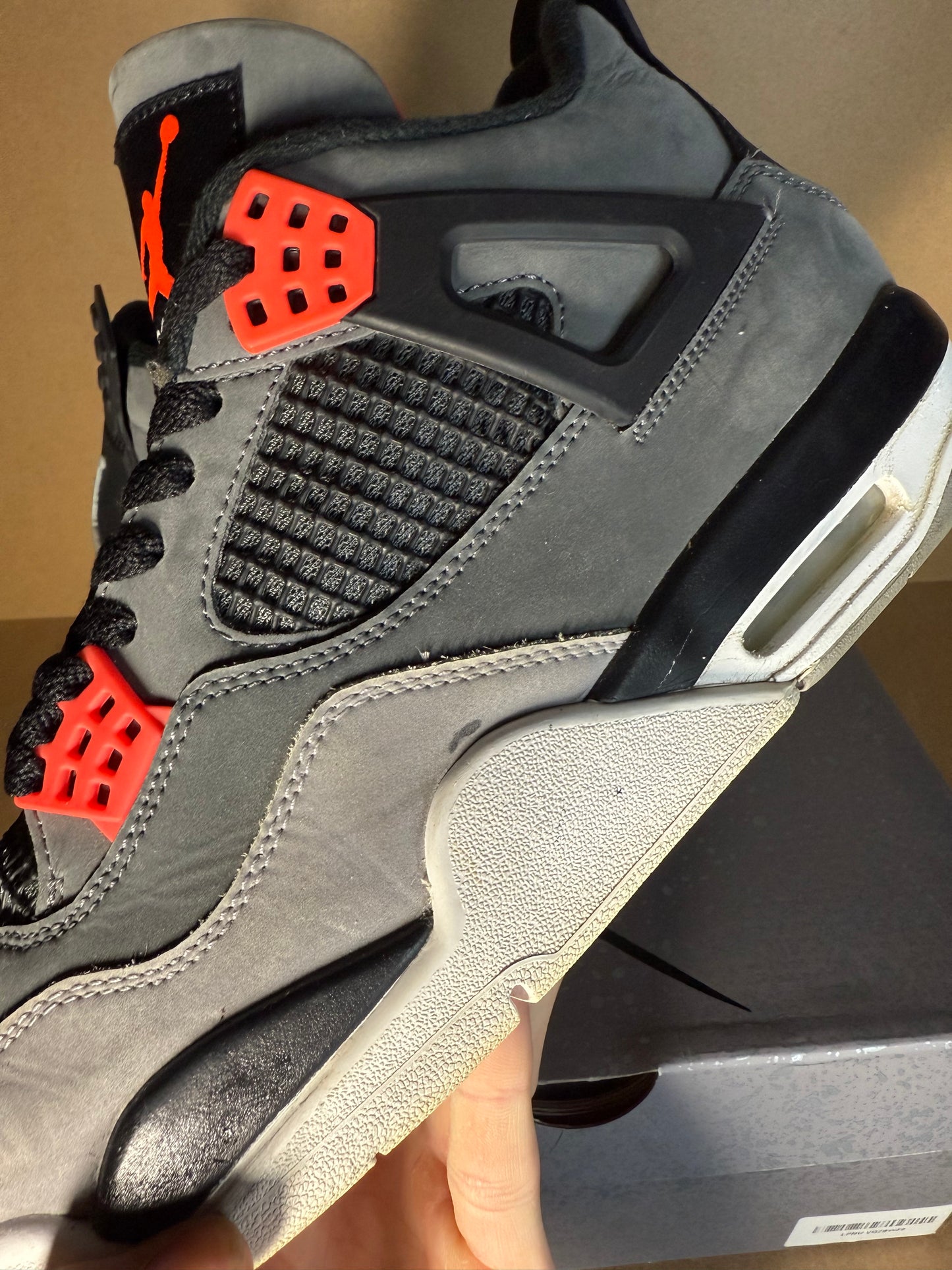 Jordan 4 (Infrared) pre loved uk 8.5