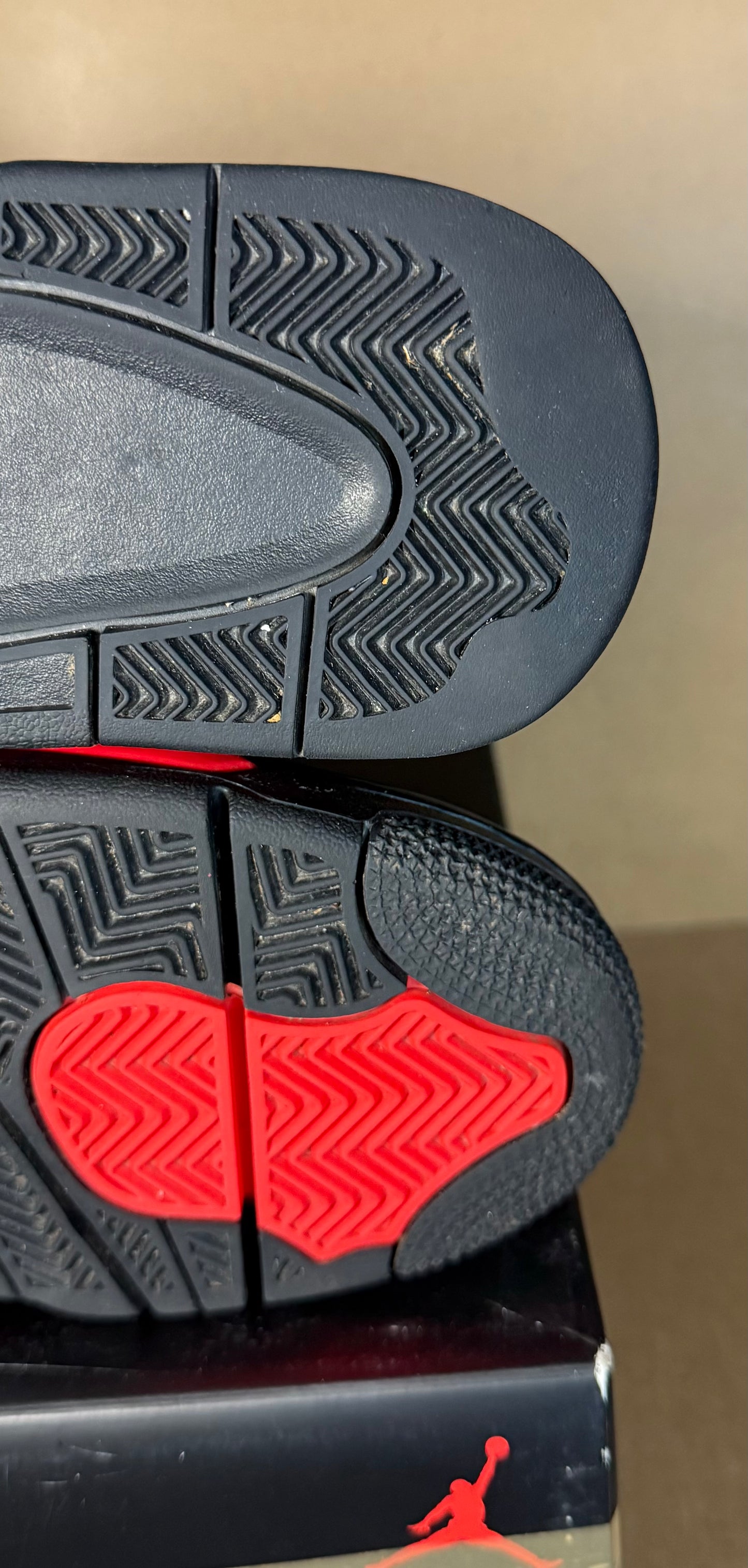Jordan 4 (Red Thunder) pre loved uk 7