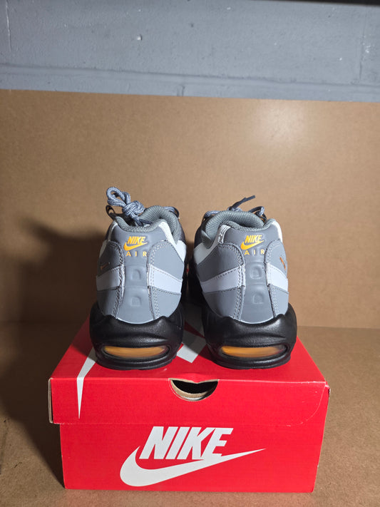 NIKE AIR MAX 95 Cool Grey/Sundial-Wolf Grey