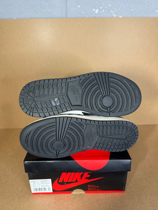 Jordan 1 Mid (Gym Red) pre loved uk 3