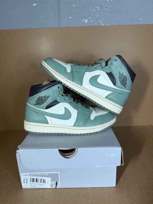 Jordan 1 mid pre loved uk 4
