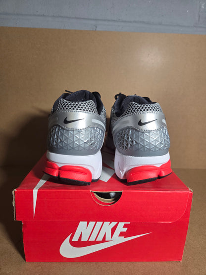 NIKE Zoom Vomero 5 Metallic Silver/Black